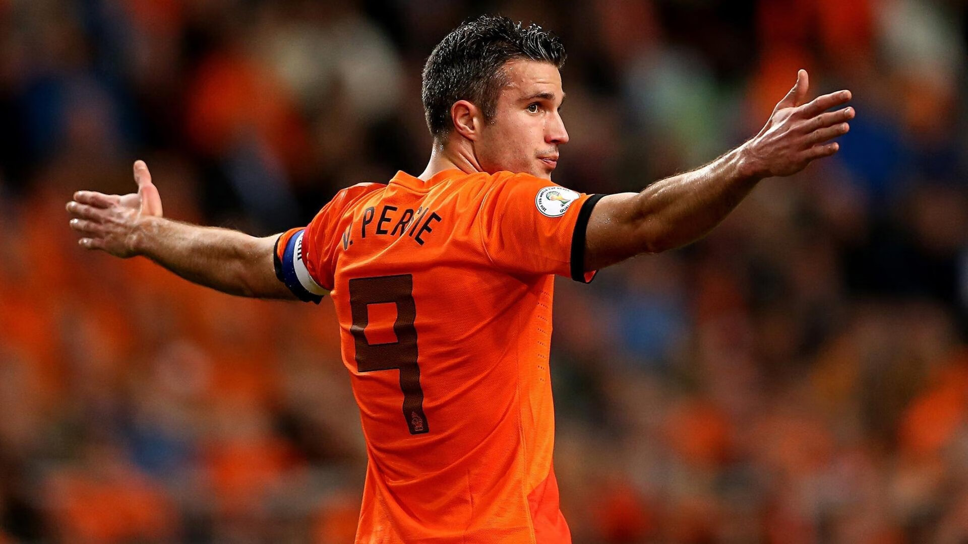 开云官网-_青年街头表演：运动与艺术的交融_，运动街头风格